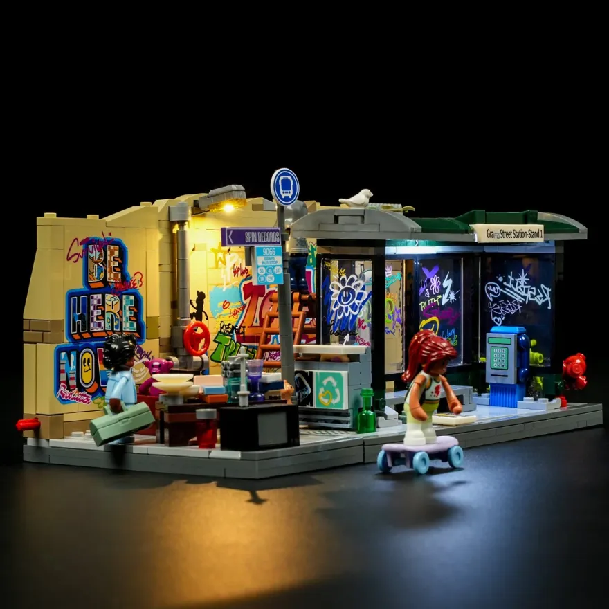 Lumibricks F9066 Graffiti Bus Stop