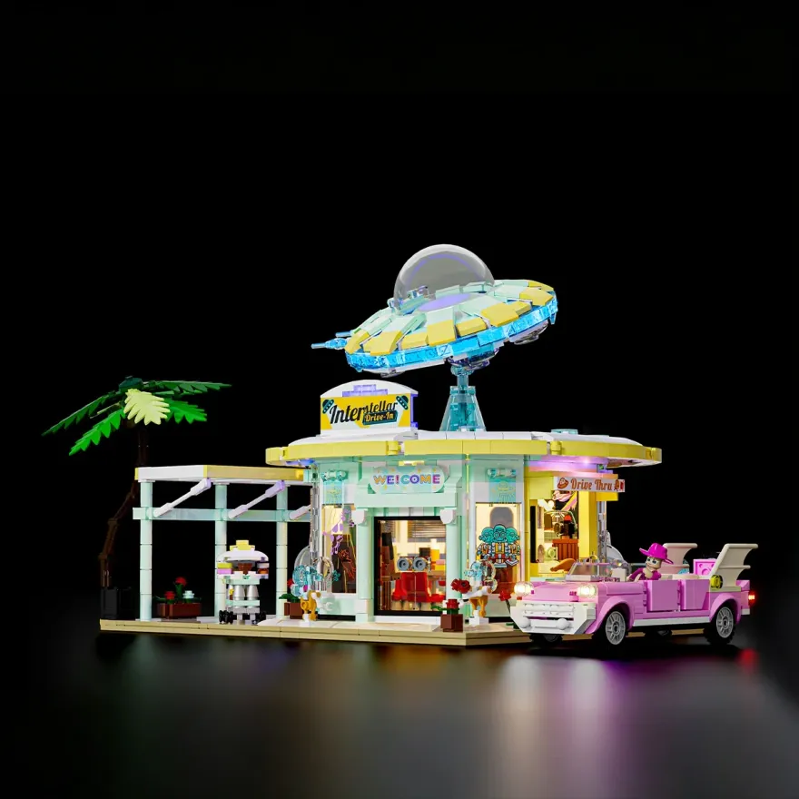 Lumibricks L9104 Interstellar Drive-In